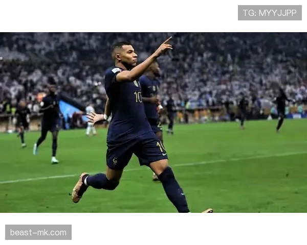 姆巴佩单赛季狂轰50球创纪录,足球世界震撼惊叹 姆巴佩单赛季狂轰50球创纪录,足球世界震撼惊叹