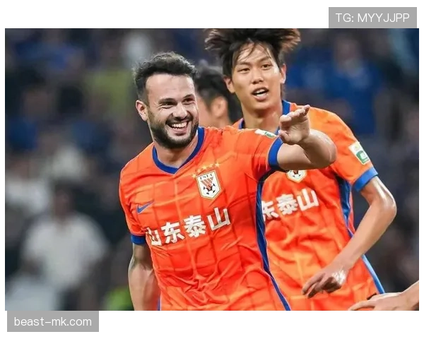 中超年度最佳球员揭晓,荣耀之争激烈落幕 中超年度最佳球员揭晓,荣耀之争激烈落幕